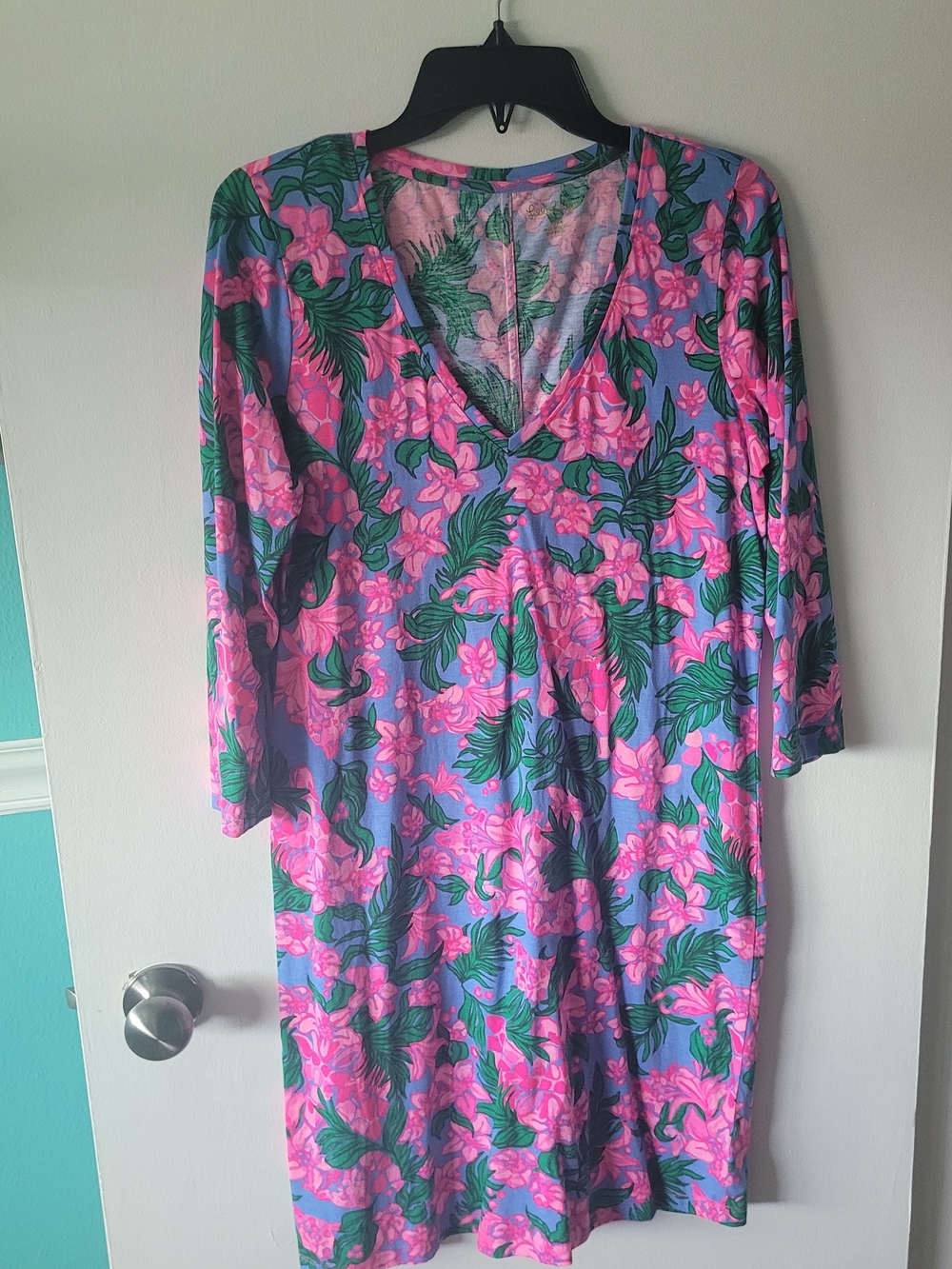Lilly Pulitzer Pink Floral V-Neck Dress with Green Leaves on Blue